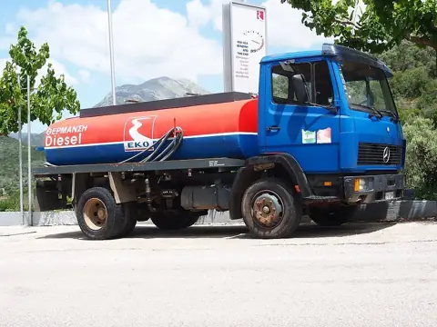Caminhão comboio